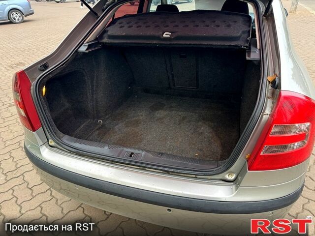 Бежевый Шкода Октавия, объемом двигателя 2 л и пробегом 298 тыс. км за 5300 $, фото 12 на Automoto.ua