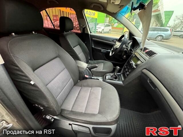 Бежевый Шкода Октавия, объемом двигателя 2 л и пробегом 298 тыс. км за 5300 $, фото 8 на Automoto.ua