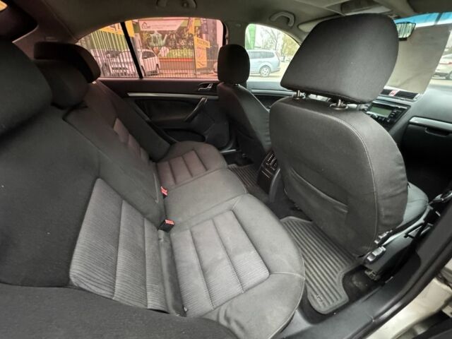 Бежевый Шкода Октавия, объемом двигателя 2 л и пробегом 298 тыс. км за 5300 $, фото 10 на Automoto.ua