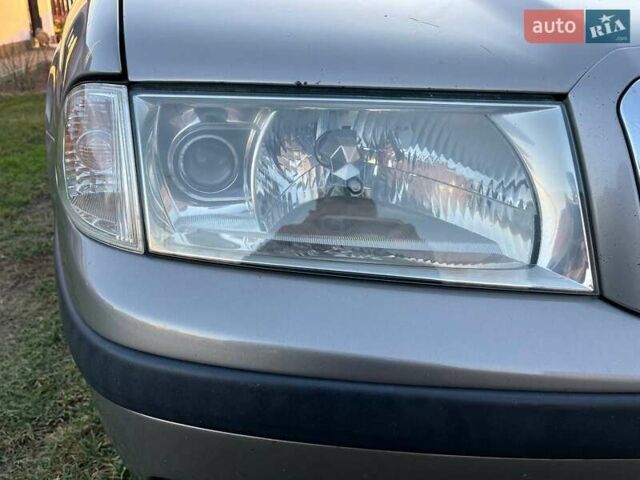 Бежевый Шкода Октавия, объемом двигателя 1.6 л и пробегом 387 тыс. км за 4600 $, фото 17 на Automoto.ua