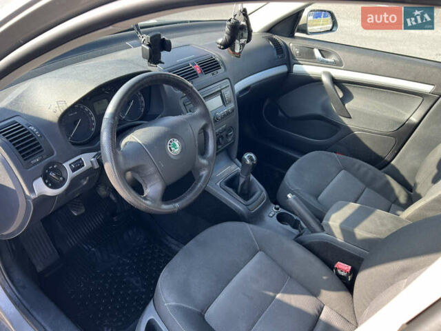 Бежевый Шкода Октавия, объемом двигателя 1.6 л и пробегом 319 тыс. км за 6299 $, фото 17 на Automoto.ua