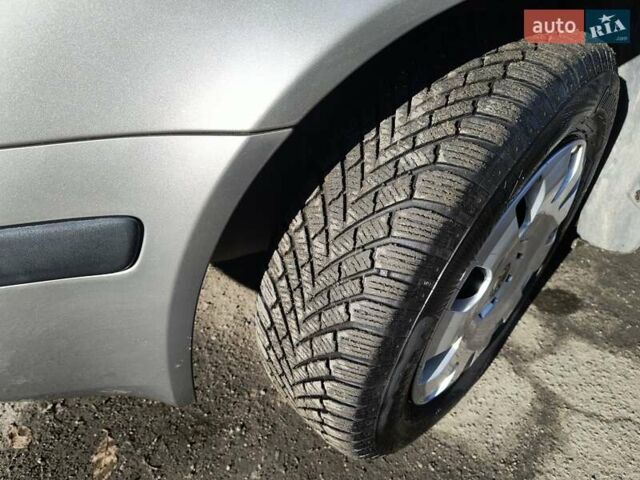 Бежевый Шкода Октавия, объемом двигателя 1.4 л и пробегом 157 тыс. км за 5400 $, фото 1 на Automoto.ua