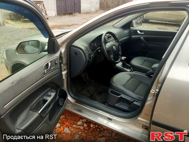 Бежевий Шкода Октавія, об'ємом двигуна 2 л та пробігом 247 тис. км за 6500 $, фото 3 на Automoto.ua