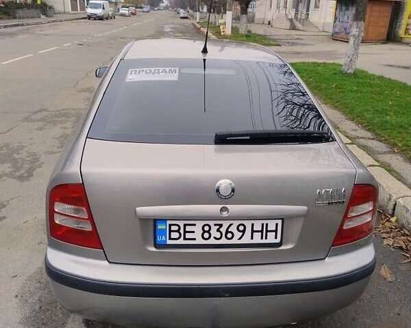 Бежевый Шкода Октавия, объемом двигателя 1.6 л и пробегом 285 тыс. км за 5600 $, фото 1 на Automoto.ua