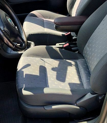 Бежевый Шкода Октавия, объемом двигателя 1.6 л и пробегом 198 тыс. км за 5450 $, фото 3 на Automoto.ua