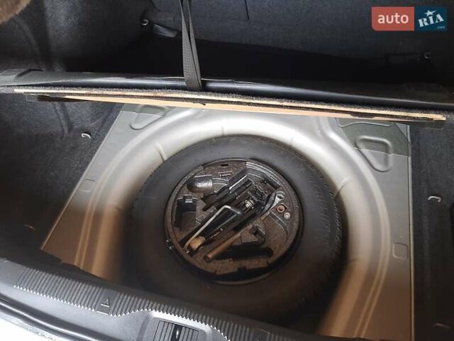 Бежевый Шкода Октавия, объемом двигателя 1.6 л и пробегом 140 тыс. км за 6500 $, фото 6 на Automoto.ua