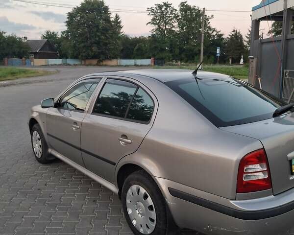 Бежевый Шкода Октавия, объемом двигателя 1.6 л и пробегом 195 тыс. км за 6500 $, фото 2 на Automoto.ua