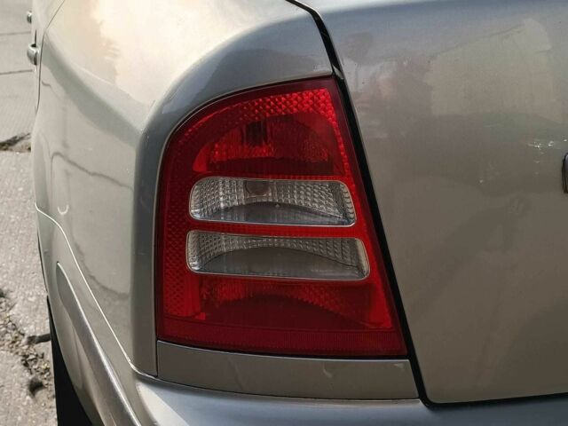 Бежевый Шкода Октавия, объемом двигателя 1.6 л и пробегом 297 тыс. км за 4290 $, фото 9 на Automoto.ua