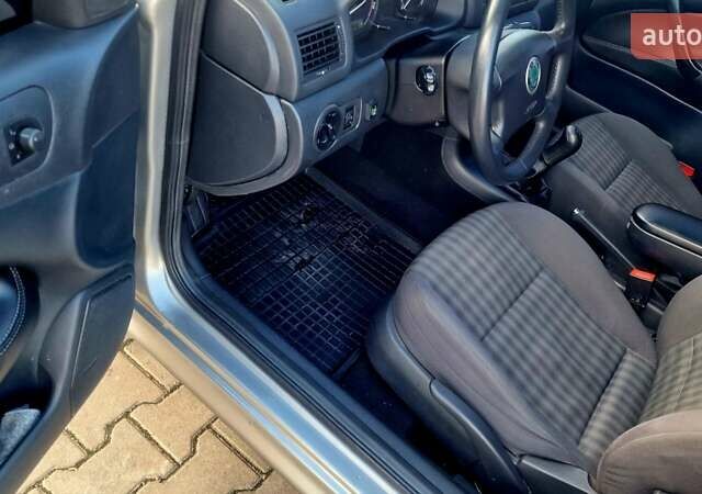 Бежевий Шкода Октавія, об'ємом двигуна 1.6 л та пробігом 227 тис. км за 7100 $, фото 20 на Automoto.ua