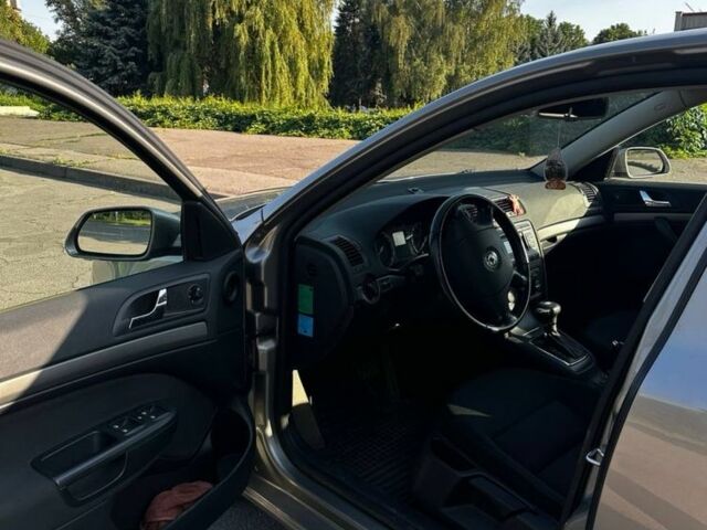 Бежевий Шкода Октавія, об'ємом двигуна 1.9 л та пробігом 157 тис. км за 7499 $, фото 12 на Automoto.ua