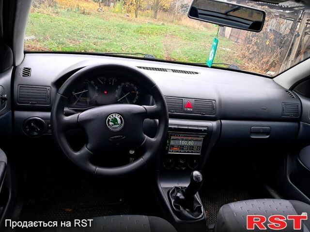 Бежевый Шкода Октавия, объемом двигателя 1.6 л и пробегом 232 тыс. км за 7200 $, фото 6 на Automoto.ua