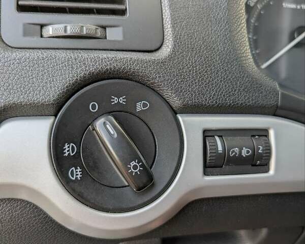 Бежевый Шкода Октавия, объемом двигателя 1.98 л и пробегом 230 тыс. км за 6200 $, фото 32 на Automoto.ua