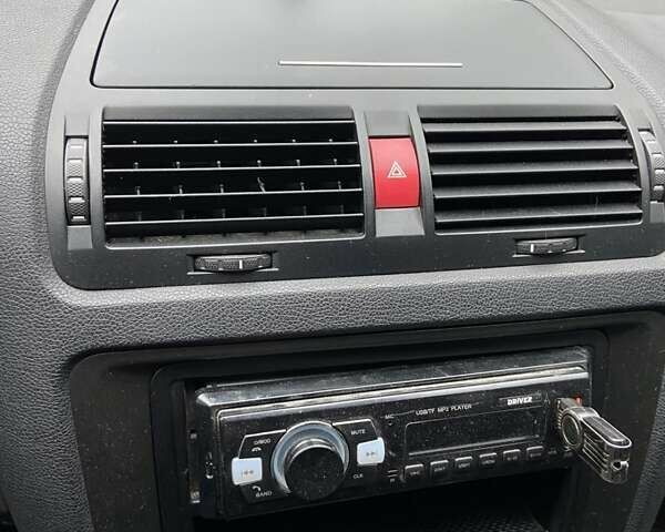 Бежевый Шкода Октавия, объемом двигателя 1.9 л и пробегом 322 тыс. км за 4750 $, фото 13 на Automoto.ua