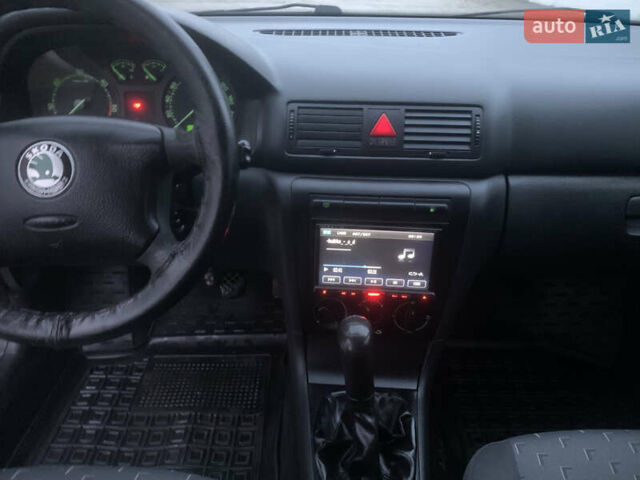 Бежевый Шкода Октавия, объемом двигателя 1.9 л и пробегом 261 тыс. км за 5499 $, фото 8 на Automoto.ua