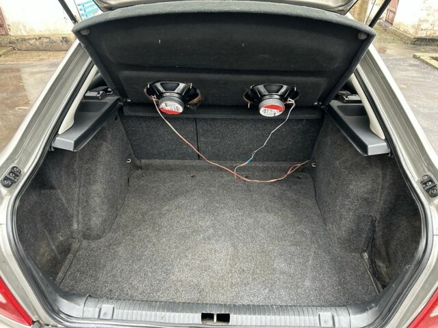 Бежевий Шкода Октавія, об'ємом двигуна 1.6 л та пробігом 225 тис. км за 5200 $, фото 12 на Automoto.ua