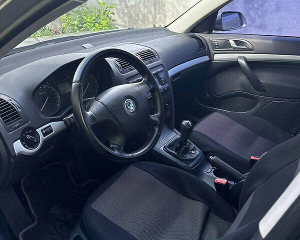 Бежевий Шкода Октавія, об'ємом двигуна 1.6 л та пробігом 225 тис. км за 5400 $, фото 5 на Automoto.ua