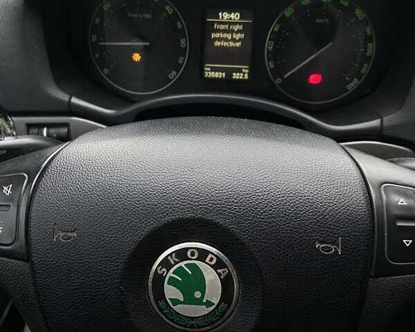 Бежевый Шкода Октавия, объемом двигателя 1.9 л и пробегом 334 тыс. км за 4700 $, фото 9 на Automoto.ua