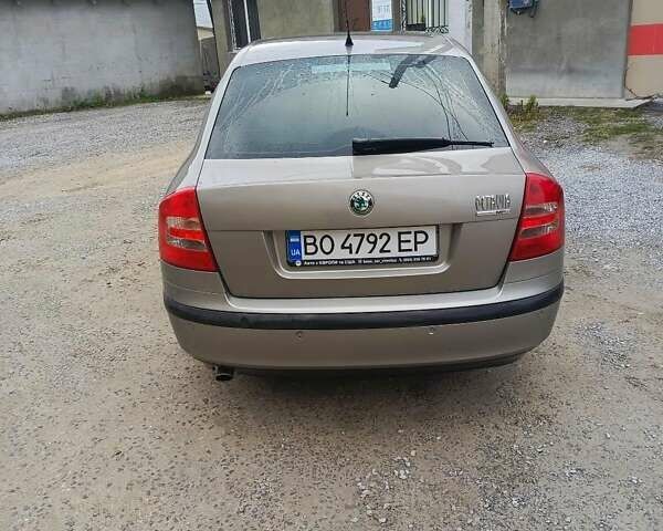 Бежевый Шкода Октавия, объемом двигателя 1.6 л и пробегом 140 тыс. км за 6500 $, фото 2 на Automoto.ua