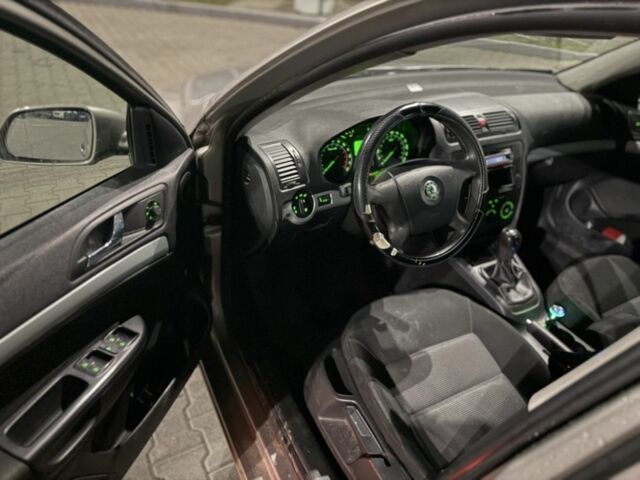 Бежевый Шкода Октавия, объемом двигателя 1.9 л и пробегом 300 тыс. км за 2850 $, фото 11 на Automoto.ua