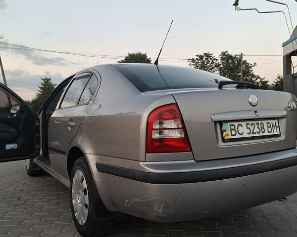 Бежевый Шкода Октавия, объемом двигателя 1.6 л и пробегом 195 тыс. км за 6500 $, фото 3 на Automoto.ua