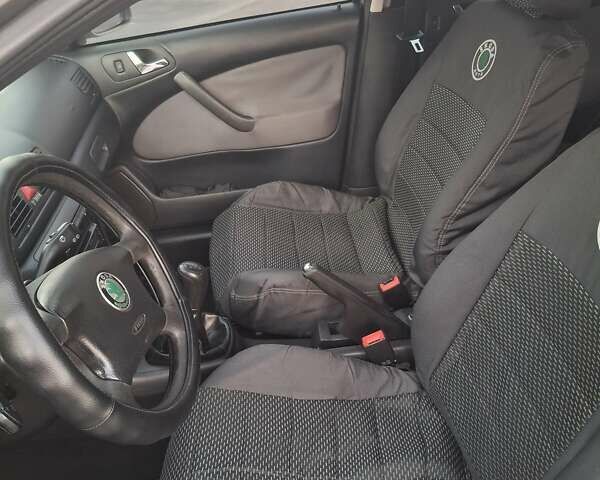 Бежевый Шкода Октавия, объемом двигателя 1.6 л и пробегом 195 тыс. км за 6500 $, фото 9 на Automoto.ua