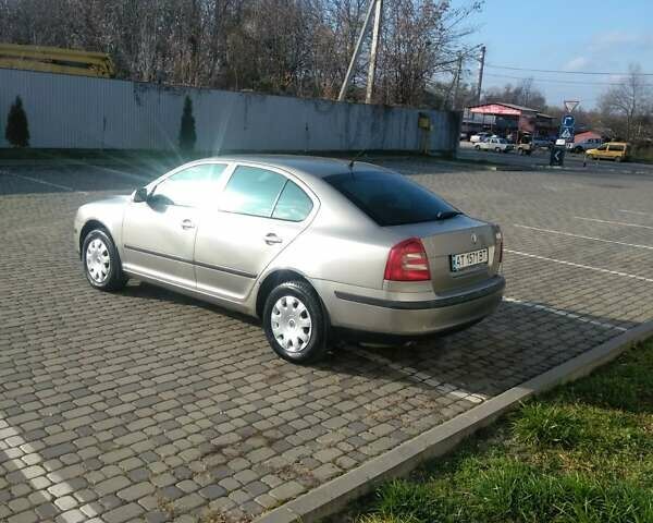 Бежевий Шкода Октавія, об'ємом двигуна 1.6 л та пробігом 230 тис. км за 6850 $, фото 1 на Automoto.ua