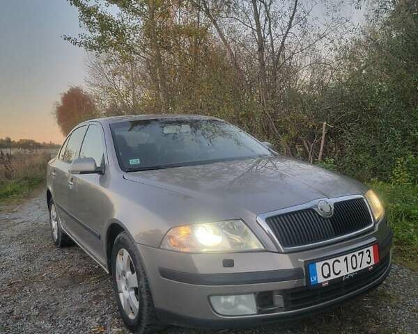 Шкода Октавія 2008 у Києві на Automoto.ua Бежевий Шкода Октавія, об'ємом двигуна 1.98 л та пробігом 318 тис. км за 2750 $, фото 4 на Automoto.ua