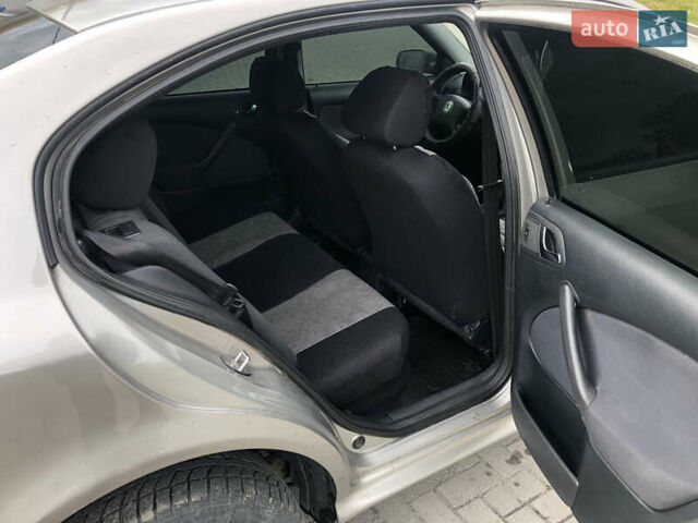 Бежевий Шкода Октавія, об'ємом двигуна 1.78 л та пробігом 225 тис. км за 4500 $, фото 13 на Automoto.ua