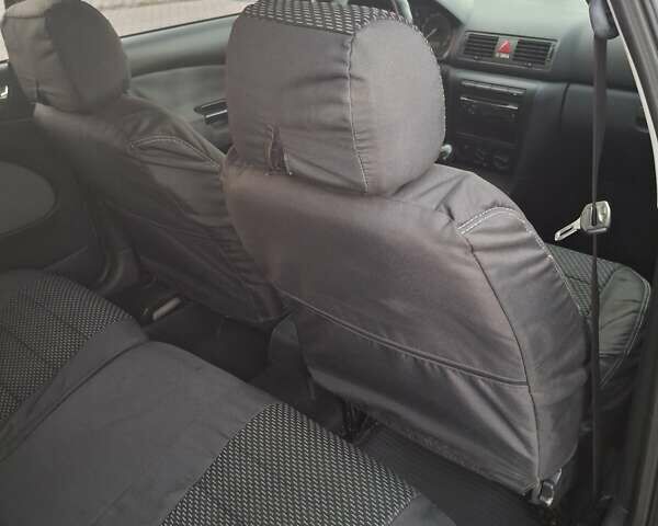 Бежевый Шкода Октавия, объемом двигателя 1.6 л и пробегом 195 тыс. км за 6500 $, фото 13 на Automoto.ua