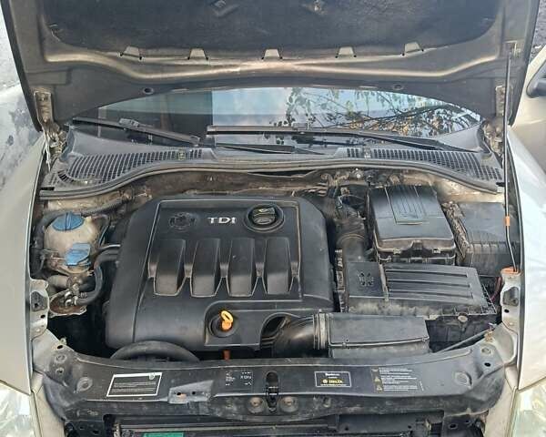 Бежевий Шкода Октавія, об'ємом двигуна 1.9 л та пробігом 334 тис. км за 5200 $, фото 4 на Automoto.ua