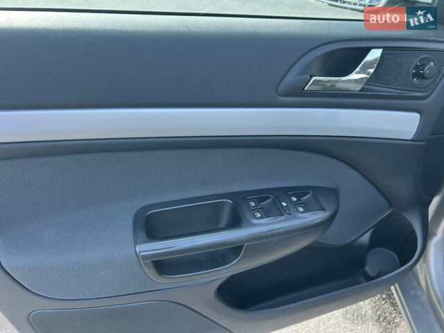 Бежевый Шкода Октавия, объемом двигателя 1.6 л и пробегом 319 тыс. км за 6299 $, фото 12 на Automoto.ua