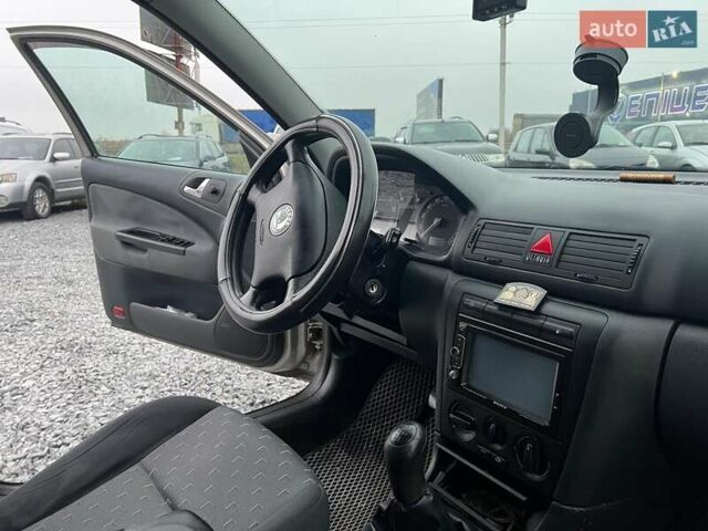 Бежевый Шкода Октавия, объемом двигателя 1.6 л и пробегом 276 тыс. км за 4490 $, фото 35 на Automoto.ua