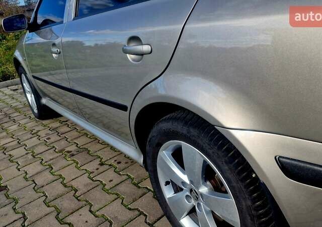 Бежевий Шкода Октавія, об'ємом двигуна 1.6 л та пробігом 227 тис. км за 7100 $, фото 12 на Automoto.ua