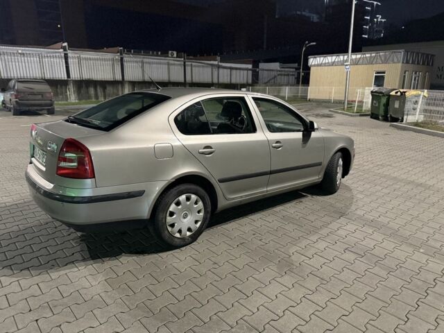 Бежевый Шкода Октавия, объемом двигателя 1.9 л и пробегом 300 тыс. км за 2850 $, фото 2 на Automoto.ua