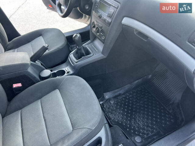 Бежевый Шкода Октавия, объемом двигателя 1.6 л и пробегом 319 тыс. км за 6299 $, фото 18 на Automoto.ua