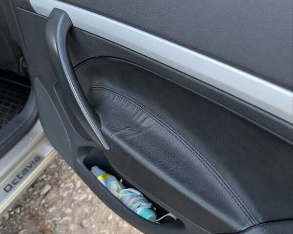 Бежевый Шкода Октавия, объемом двигателя 1.98 л и пробегом 230 тыс. км за 6200 $, фото 22 на Automoto.ua