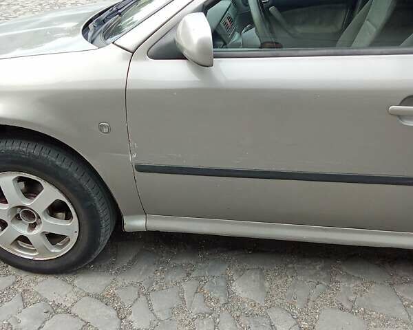 Бежевий Шкода Октавія, об'ємом двигуна 1.6 л та пробігом 357 тис. км за 2550 $, фото 3 на Automoto.ua