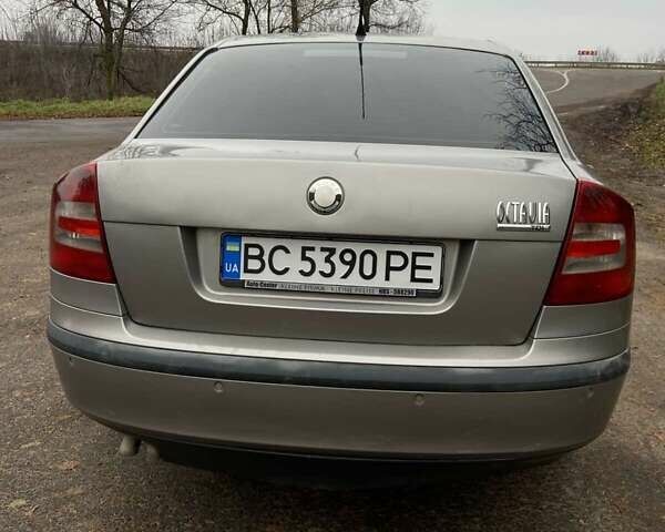 Бежевый Шкода Октавия, объемом двигателя 1.9 л и пробегом 322 тыс. км за 4750 $, фото 2 на Automoto.ua