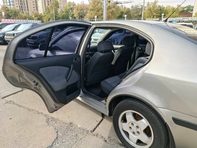 Бежевый Шкода Октавия, объемом двигателя 1.6 л и пробегом 297 тыс. км за 4290 $, фото 12 на Automoto.ua