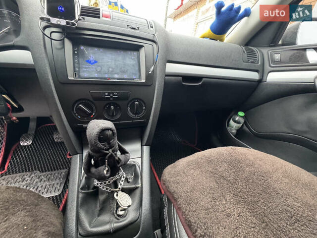 Бежевый Шкода Октавия, объемом двигателя 1.6 л и пробегом 279 тыс. км за 6500 $, фото 4 на Automoto.ua