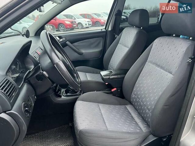 Бежевый Шкода Октавия, объемом двигателя 1.6 л и пробегом 276 тыс. км за 4490 $, фото 20 на Automoto.ua