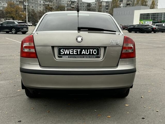 Бежевий Шкода Октавія, об'ємом двигуна 1.6 л та пробігом 226 тис. км за 5999 $, фото 5 на Automoto.ua