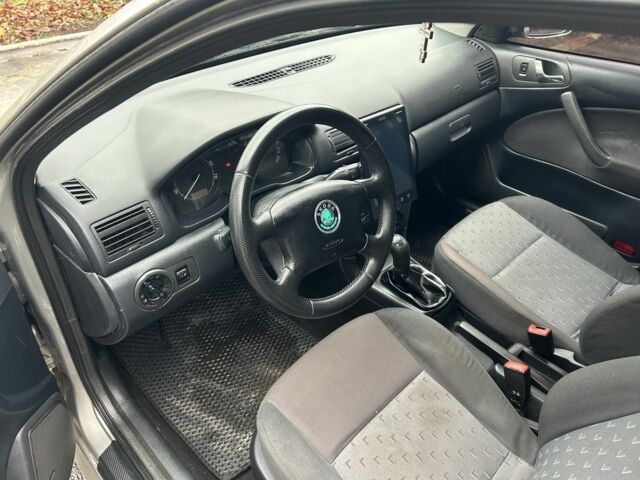 Бежевий Шкода Октавія, об'ємом двигуна 1.6 л та пробігом 225 тис. км за 5200 $, фото 10 на Automoto.ua