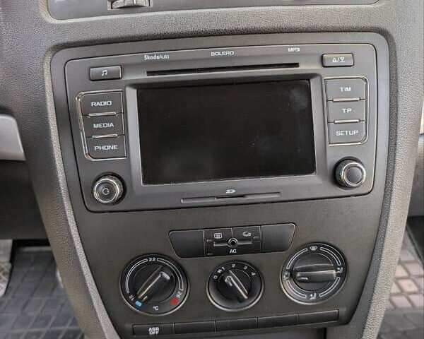 Бежевый Шкода Октавия, объемом двигателя 1.98 л и пробегом 230 тыс. км за 6200 $, фото 28 на Automoto.ua