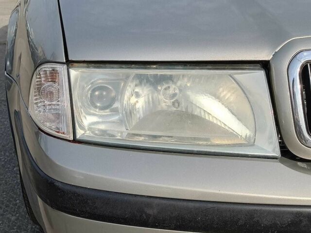 Бежевый Шкода Октавия, объемом двигателя 1.6 л и пробегом 297 тыс. км за 4290 $, фото 4 на Automoto.ua