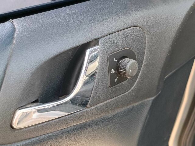 Бежевый Шкода Октавия, объемом двигателя 1.6 л и пробегом 297 тыс. км за 4290 $, фото 21 на Automoto.ua