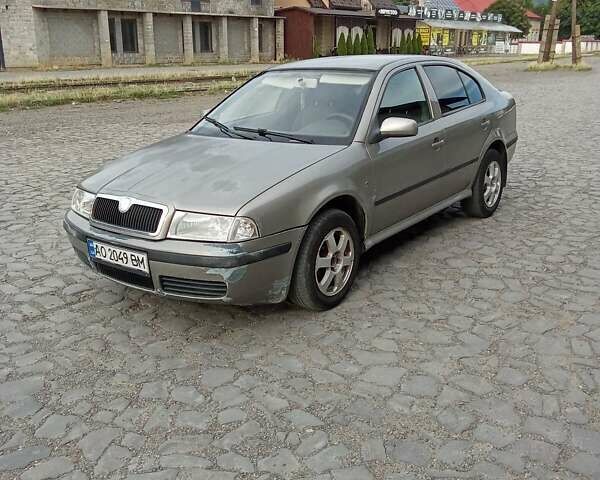 Бежевий Шкода Октавія, об'ємом двигуна 1.6 л та пробігом 357 тис. км за 2550 $, фото 28 на Automoto.ua