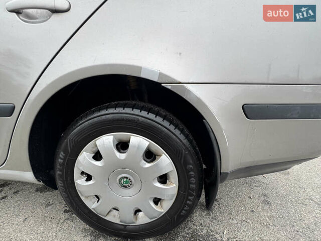 Бежевый Шкода Октавия, объемом двигателя 1.6 л и пробегом 279 тыс. км за 6500 $, фото 9 на Automoto.ua