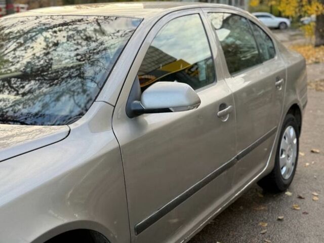 Шкода Октавія 2008 у Києві на Automoto.ua Бежевий Шкода Октавія, об'ємом двигуна 2 л та пробігом 318 тис. км за 2750 $, фото 2 на Automoto.ua
