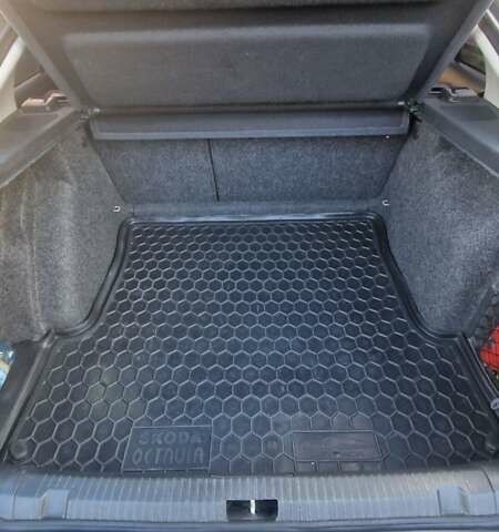 Бежевий Шкода Октавія, об'ємом двигуна 1.6 л та пробігом 227 тис. км за 7100 $, фото 14 на Automoto.ua